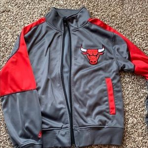 Youth Chicago bulls jaxket, sz medium
